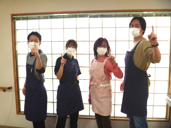 【アルバイト・パート】朝～夕の勤務・介護ヘルパー（住宅型有料老人ホーム内のお仕事）★未経験歓迎／残業なし／週2日～OK／短時間勤務OK／昇給あり／マイカー・自転車通勤OK