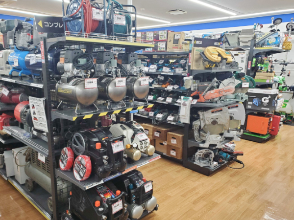 【2月も積極採用中！】＜土日勤務できる方大歓迎！＞DIY好きが集まる、ちょっと楽しい職場。