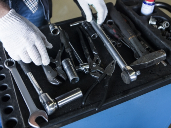 20代・30代・40代半ばの男性・女性が活躍中の工場内でのお仕事です

社員食堂や売店、ATMなど設備の充実したキレイな工場！

月20時間超の残業で、プラスアルファで稼げる！