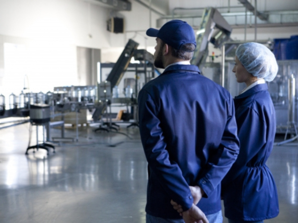 【年間休日120日以上、夜勤専属】金属のセット、加工、検査