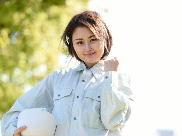20代・30代・40代の女性が活躍中の職場です。



ライン作業や重量物なしの軽作業！

未経験からでも安心して始められる工場でのお仕事です。