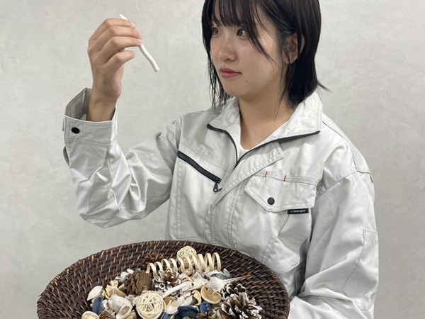 大人気キャラクターのプラモデル検査、梱包