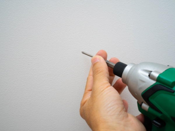 20代・30代・40代が活躍中の工場内の職場です。「力仕事？まかせろ！」という元気なタイプの社員が多いです。静まり返っているより、活気ある職場が良い！というあなたにオススメ。