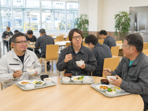 インキ製品の充填機械オペレーター