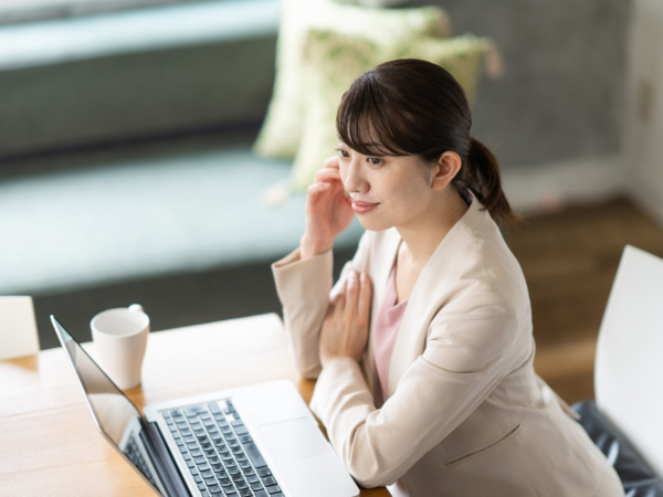 20代・30代の女性が活躍中！



派遣社員から始めて正社員を目指せるお仕事です◎