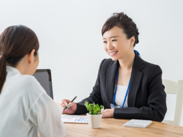 『発想は顧客思考で、行動は積極的に』の実践そのものがお仕事です！

営業未経験者でも安心な充実した研修制度が整っております◎