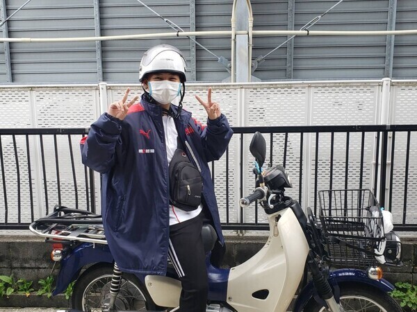 【朝刊及び夕刊の配達】週4日以上の勤務でOK！出勤時間の調整もOK／Wワークにも最適！新聞をポストに投函するだけのお仕事なので 接客一切なし！人づきあいが苦手な方でも安心！入社祝い金1万円プレゼント！