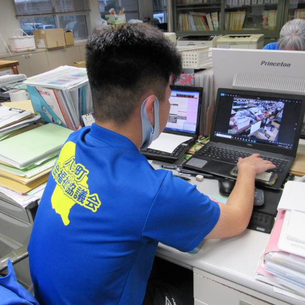 地域福祉担当/中島　潮音