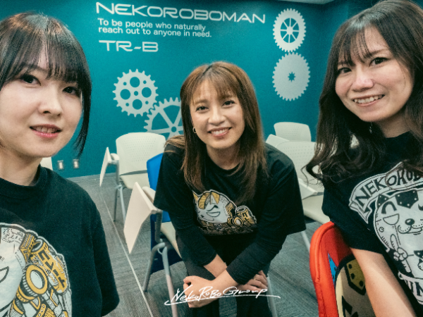 髪色・髪型自由！ 
ネイル・ピアスOK！