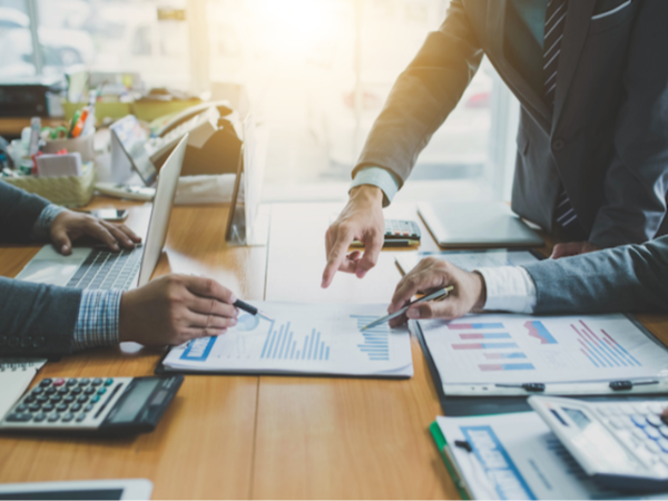 【富山：ビジネスプロデューサー】電通グループの最先端ソリューションで地域創生を牽引／年間休日120日／残業月20h以下／土日祝休み