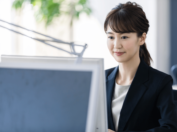 【労務】急成長ベンチャーで組織成長の"土台づくり"を担う／入退社・勤怠管理など／土日祝休み_東京（渋谷）