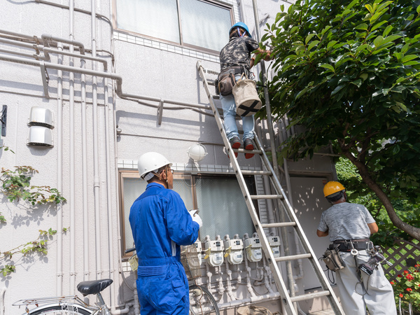 作業着をきっちりと着こなし
安全第一に努めています！
