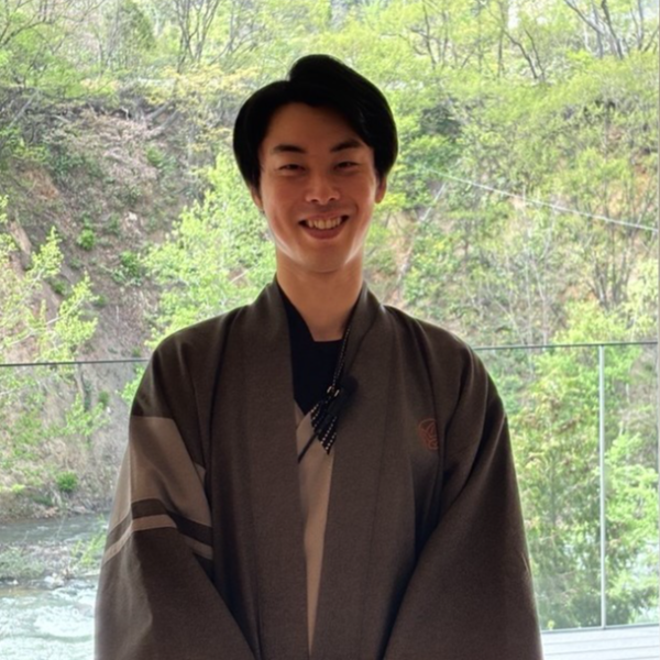 シャレーアイビー定山渓/フロント/濱上 勇希