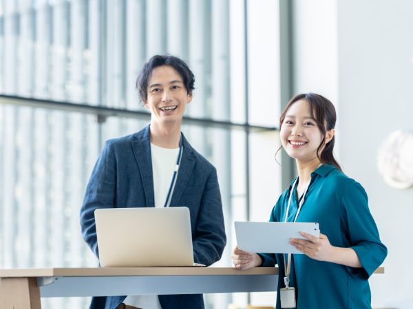 【人材コーディネーター】■業界・職種未経験可■正社員経験なしOK■転勤なし■服装自由■引越し手当あり■年間休日120日以上■土日祝休み■残業20時間以内