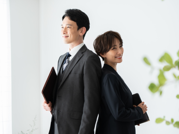 【人事企画】　■固定給33万円以上　組織を強くする人事企画のポジション