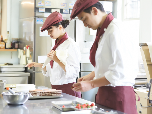 兵庫パティシエ責任者候補｜婚礼・レストランデザート開発責任者候補