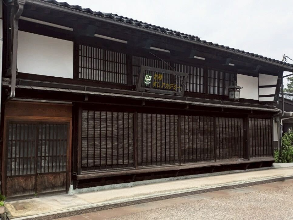 2026年3月開講≪北陸すしアカデミー講師≫富山県お試し就職支援で、「すしアカデミー講師をお試し体験」◆新規開校に合わせてのオープニングの講師を大募集！！移住支援・住宅手当など充実