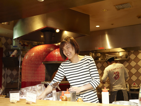 【紹介案件】＼経験豊富なシェフから直接指導★人気イタリアンの料理長候補／◎月給35～40万円◎店長・マネージャーへの早期昇進チャンス！年間4店舗ペース出店で立ち上げに関われる機会も豊富！将来の独立も支援します！