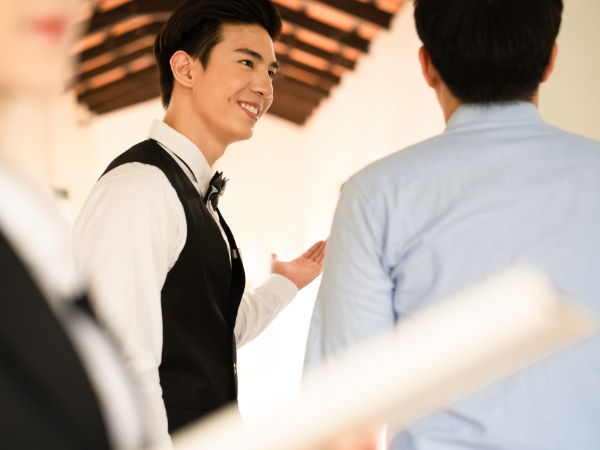 【広島市】結婚式場レストランサービス｜年間休日120日｜賞与2回支給