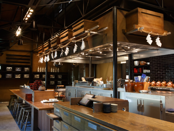 【銀座】銀座 真田 SIXの料理長候補｜月給35万円～｜月9日休み｜昇給賞与あり