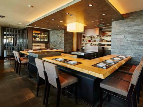 【愛宕】XEXの料理長候補｜上質な一流料理｜上場企業