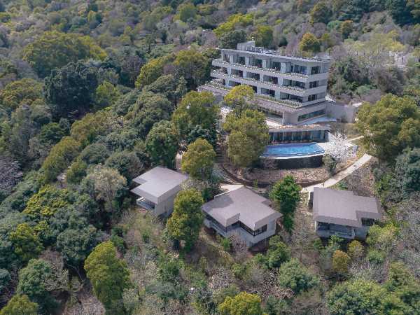 【静岡・熱海】◎給与26万～42万◎寮完備！「この場所でしか生まれない味」を生み出す！リゾートホテル内にある『LAT.34°N by 蒼』洋食調理スタッフ募集