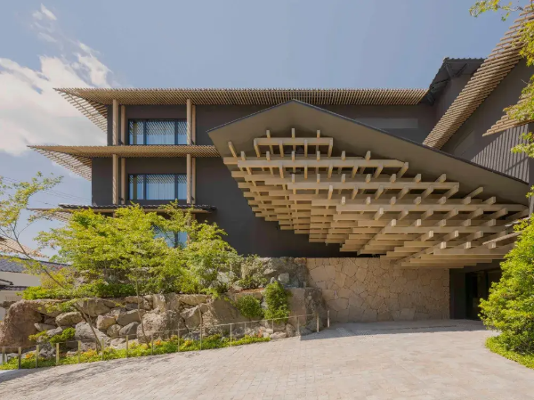 お客様を魅了する和食を追求！和食調理の経験を活かし、チームを牽引するスーシェフを募集。