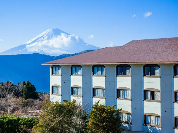 経験を活かして、将来の料理長候補へ。マネジメントやメニュー開発の経験も積める！豊かな自然に囲まれた箱根のホテルで和食・洋食調理スタッフ募集