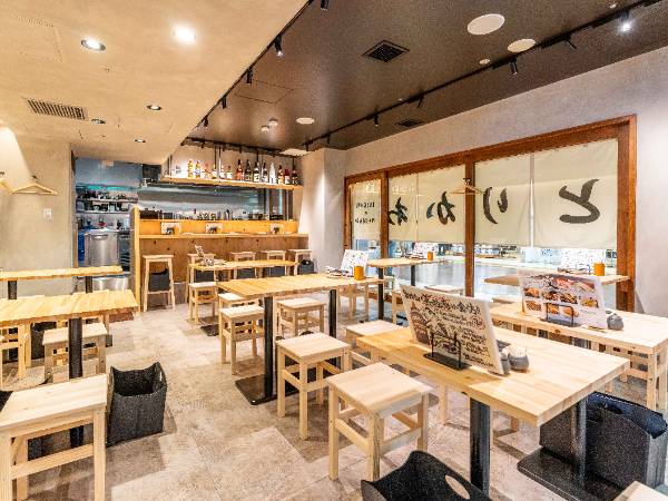 【博多とりかわ長政　新橋店】年間休日100日！GW・お盆・年末年始も連休取得運営！「働きやすさ」重視の博多居酒屋！入社1年後月給1万円UP！