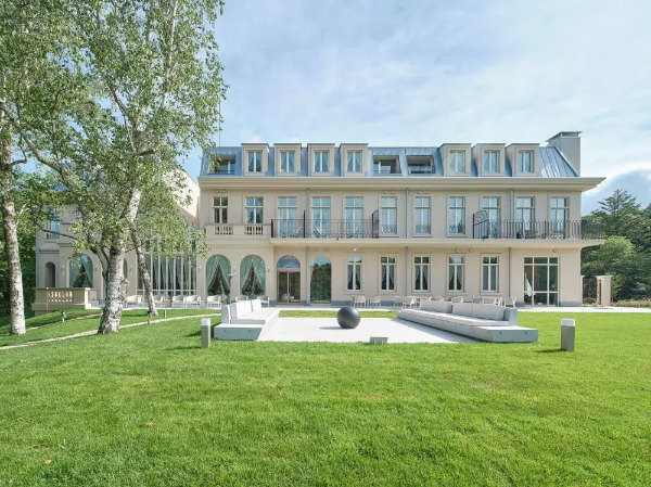 蓼科高原の高級オーベルジュであなたのスイーツが輝く！パティシエ募集