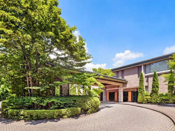 【社員寮など福利厚生充実】会員制リゾートホテルで調理スタッフ募集！自然豊かな軽井沢で、料理人として新しい一歩を踏み出してみませんか？