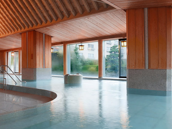 【岐阜・下呂】社員食堂・社員寮完備/月給25万~50万円/【水明館】で飛騨の恵みを「和」の心で彩るパティシエになりませんか?