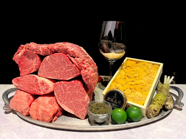 【赤坂 肉料理  新進気鋭】20代で月給40万以上！最速1年で店長・大将も叶います！ / 応募から内定まで1週間 / 経験者大歓迎 / 賞与年4回 / 年間10店舗以上出店 / 手当10種類以上