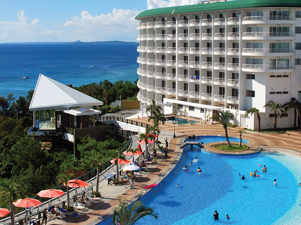 【派遣求人】沖縄かりゆしビーチリゾート・オーシャンスパ／学生・フリーター歓迎！住み込みOK＆職場環境バツグン