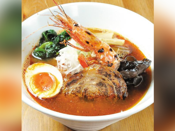 海老ラーメン専門店 海老寿DELUX　ランチタイムスタッフ募集！1日3時間～勤務OK！しゅふさんも働きやすい環境◎