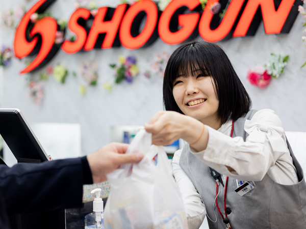 お客様との接客も楽しいお仕事!
人と関わることが好きな方に◎