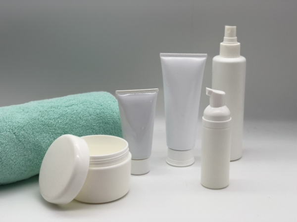 ヘアケア・スキンケア商品などを扱います♪