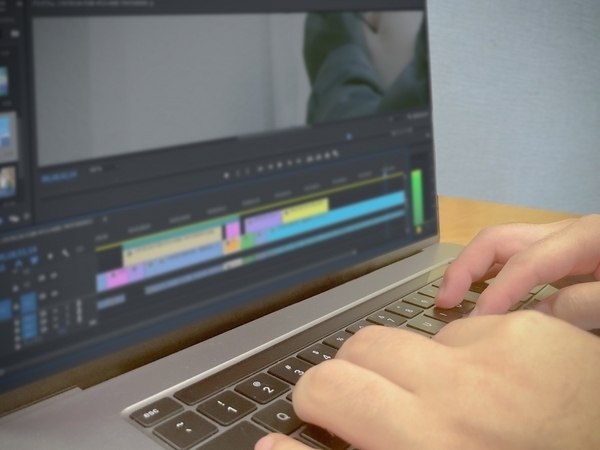 (新卒・未経験OK)人気バラエティー番組の編集アシスタント