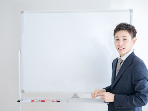 【関東】塾講師〜「ビリギャル」を生んだ私塾／土日休み・長期休暇あり～