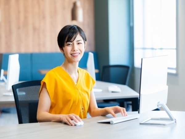 東京・転勤なし【未経験からスペシャリストへ】税務会計スタッフ／20代活躍中／土日祝・年休127日