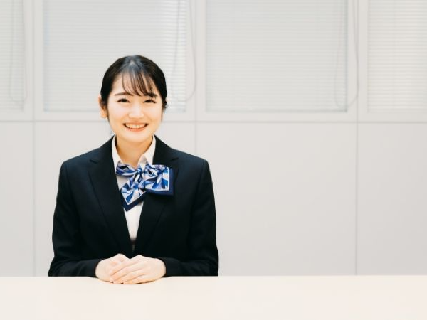 東京【英語が活かせる企業受付／正社員】未経験歓迎！キャリアアップを目指せます！