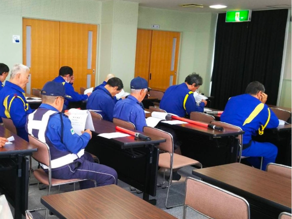 年に2回現任教育があります。
警備業務の質の維持、向上を目指します！