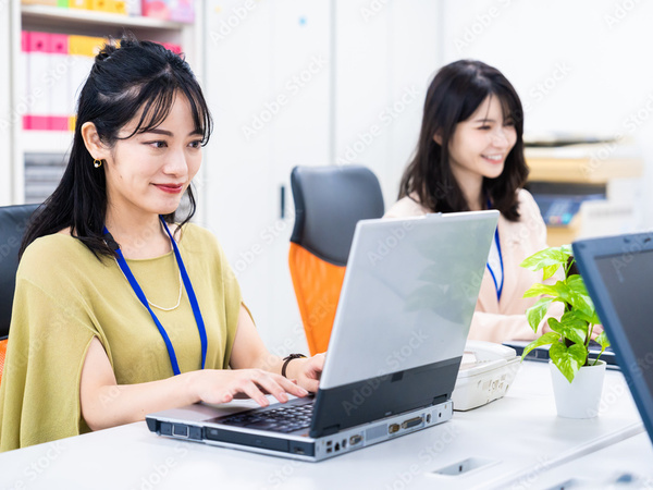 【アルバイト・パート/事務スタッフ】◆高時給1250円!◆未経験でも意欲あれば歓迎◆基本的なPC操作ができればOK◆安定×長期で働きたい方に◆休日・休暇もしっかり取れる◆車通勤OK・無料駐車場あり◆資格取得支援もありで安心!