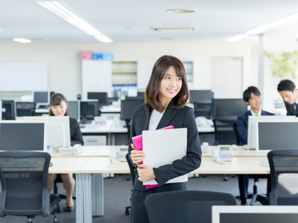 海外ITメーカー正規代理店にて経理社員