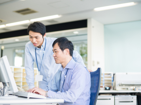 コンプレッサ総合メーカーでの経理正社員