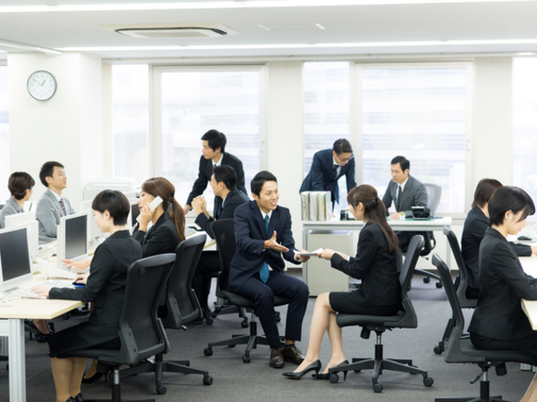 短期・高収入/12月スタート！週4日以上/新宿副都心にある中規模税理士法人で年末調整＆確定申告業務