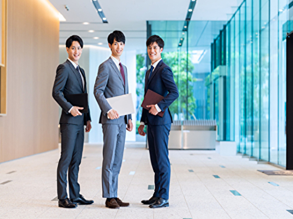 グループ会社を統括するHD企業での経理正社員