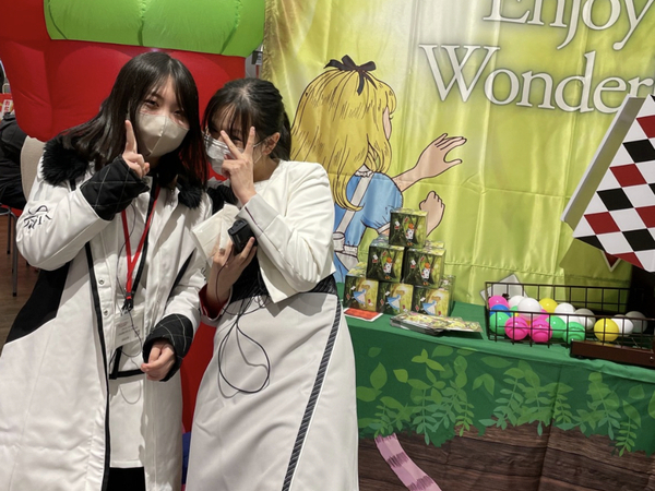 【イベントスタッフ】『正社員で給料UPに向けた大サービス！コレは激熱な平日土日接客が大メインのお仕事しましょうか』