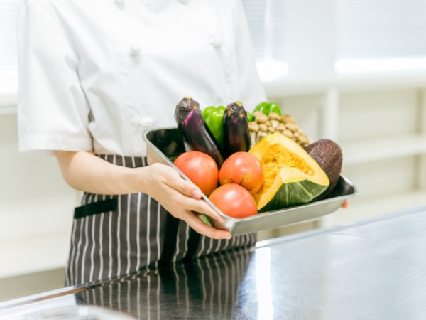 《賞与年3回》駅徒歩1分の認可保育園｜正社員の管理栄養士｜実質年休130日以上｜借り上げ社宅あり