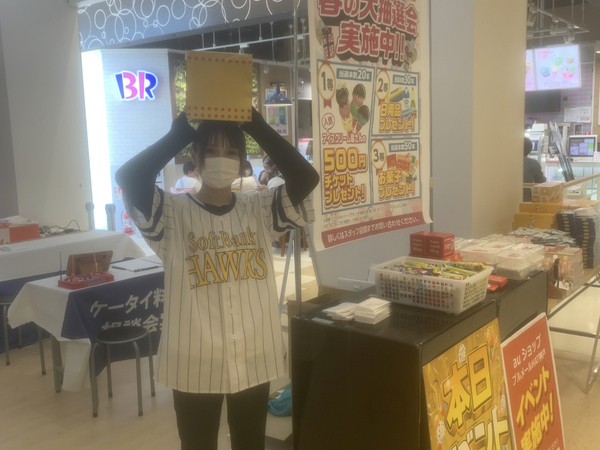 💗💗【スキマ時間に宣伝活動】💗💗『空いてる時間に宣伝PRなどを行うお仕事!学生OKなコレは激熱な平日土日接客が大メインのお仕事しましょうか』